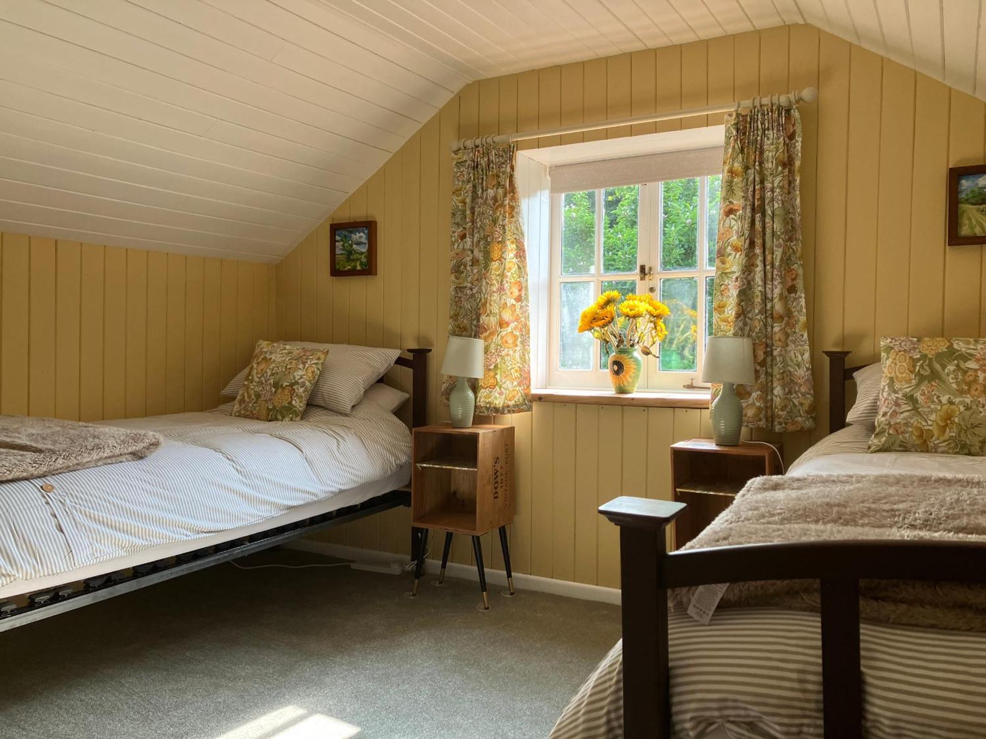 The Coach House - Trinity Lodge Dorchester Bagian luar foto